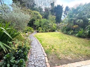 Photo 6- click for photo gallery